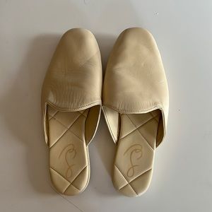 Sam Edelman Kylar Women's Leather Slipper size 7.5M in eggshell. Nearly new.